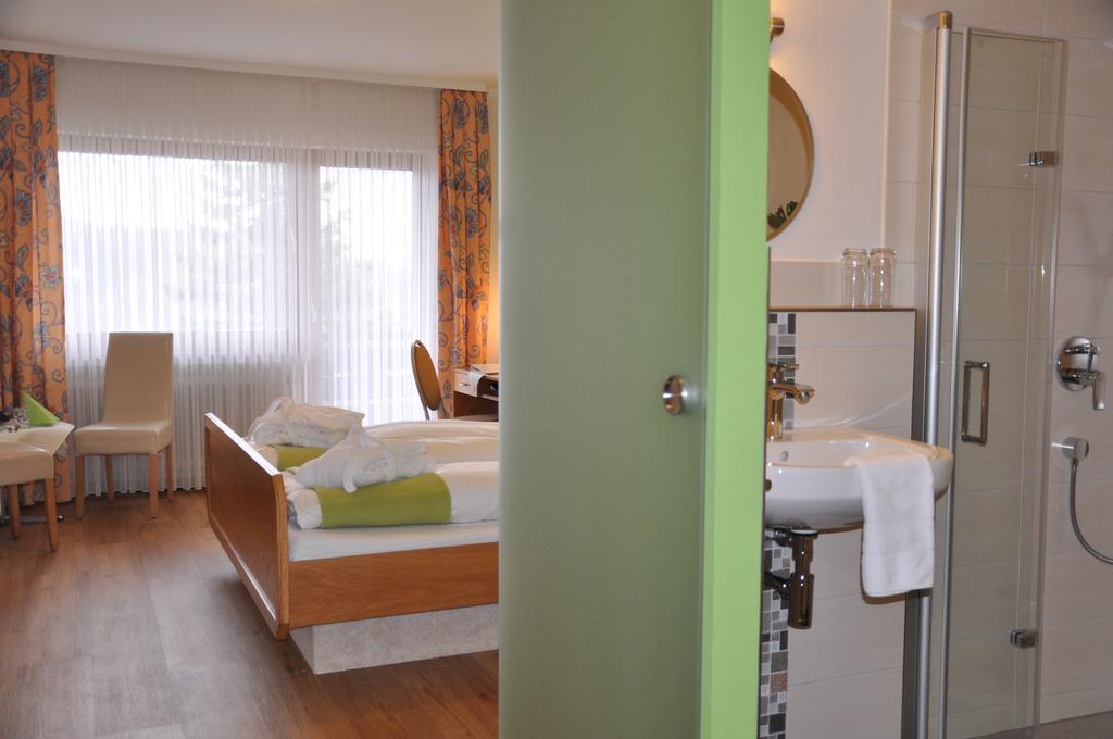 Hotel-Restaurant Sonnenhof Veitsrodt ภายนอก รูปภาพ