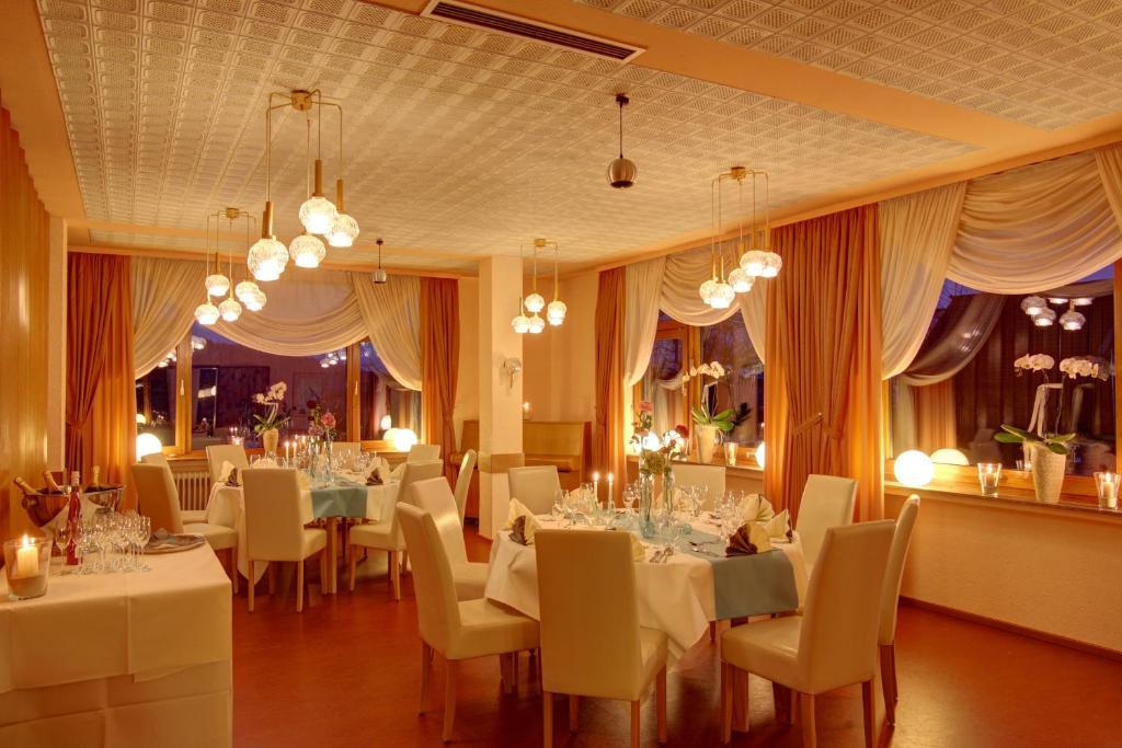 Hotel-Restaurant Sonnenhof Veitsrodt ภายนอก รูปภาพ